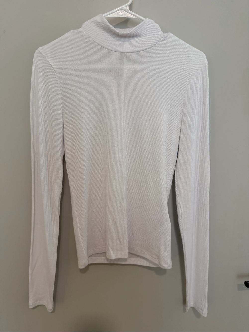 Abercrombie & Fitch Soft A&F Essentials white turtleneck long sleeve top
